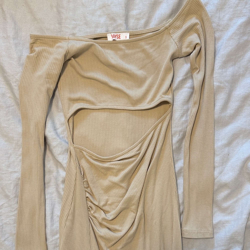 Bayse Off-Shoulder Beige Dress